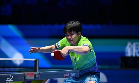 松島輝空、台湾エース・林昀儒とのフルゲーム激闘制す　サウスポー対決に初勝利の18歳が快進撃で優勝に王手【ITTF男女ワールドカップ】