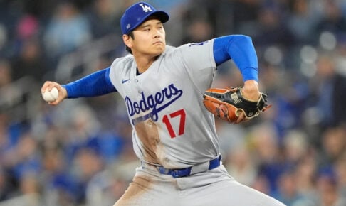 【MLB】大谷翔平のウォーミングアップだけ特別扱い？　球審の裁量、二刀流への配慮に不満か……スプリンガーが抗議でロバーツ監督イライラ