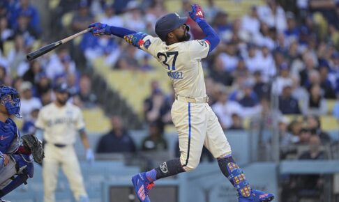 【MLB】ド軍の会心勝利を公式が称賛　決勝弾のテオスカーは「毎回大量得点を狙う」　ロバーツ監督は「素晴らしい」と先発陣に高評価