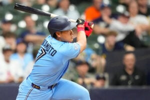 【MLB】“2戦連続決勝打”岡本和真に見られた変化……米記者が指摘した「打席での立ち位置」　捕手寄り、ベース寄りへと調整