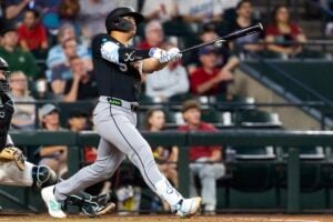 【MLB】村上宗隆、圧巻の4試合連続9号に公式記者も感嘆「オオタニを3本上回る」　182キロ弾でジャッジに並ぶ驚愕ペース