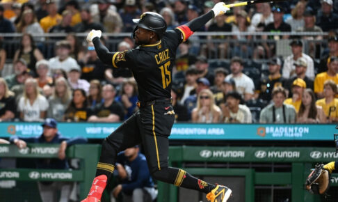 【MLB】とんでもない超確率、メジャー屈指の“怪力男”クルーズの188キロ弾が「右翼ポールの頂点に着弾」　実況席も驚愕の一発