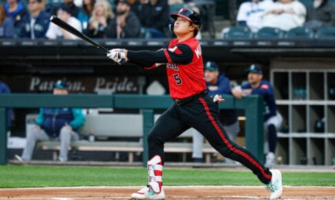 【MLB】「またも響いた、甘美な打球音」村上宗隆が1試合2発で完全復活、菅野智之から「今季34号、35号ソロ」