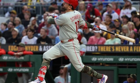 【MLB】“8戦9発”シュワーバーが止まらない、2打席連発で早くも「20号アーチ」　年間72本塁打ペースで量産