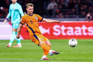 日本の対戦国に激震……オランダ代表DFデ・リフトが背中を手術、W杯メンバー入り絶望　トッテナムMFに続き痛手