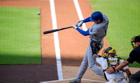 【MLB】大谷翔平、今季8号先頭打者アーチからの……初回159キロで2奪三振　復活の二刀流に米記者驚き「彼はフェアじゃない」