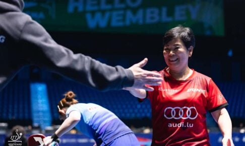 卓球女子の“62歳レジェンド”参戦に中国メディアが熱視線　3種目出場のニー・シャーリエンは「衰えぬ強さを示す」【WTTコンテンダースコピエ】