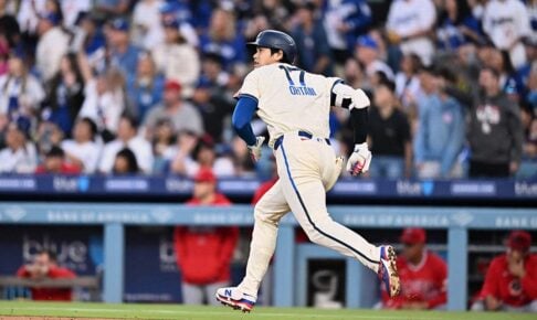 【MLB】大谷翔平、打者一巡での“177キロ11号”に本拠地熱狂「ショウヘイで9点目」 公式が初回に見せた驚愕スタッツに注目 【MLB】大谷翔平、打者一巡での“177キロ11号”に本拠地熱狂「ショウヘイで9点目」 公式が初回に見せた驚愕スタッツに注目
