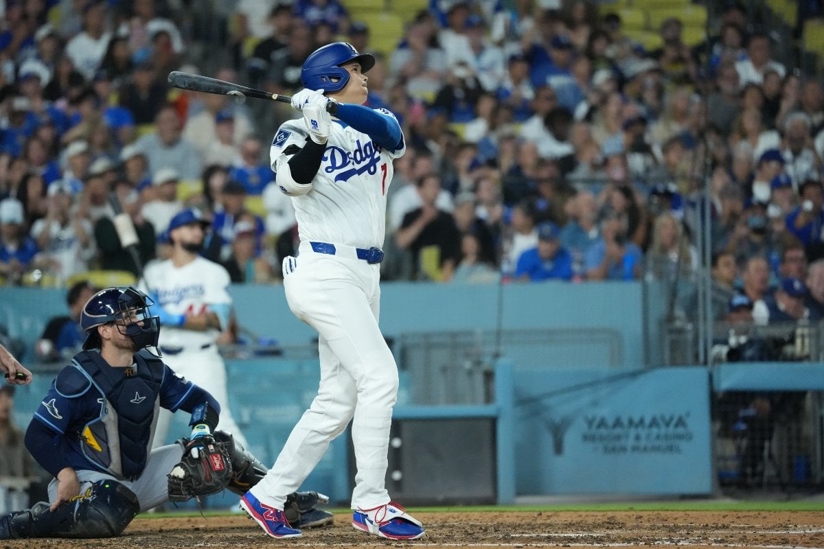 【MLB】「美しいスイングだ」大谷翔平、3戦ぶり先制15号アーチが決勝点に 公式が貫禄の“確信歩き”を称賛 【MLB】「美しいスイングだ」大谷翔平、3戦ぶり先制15号アーチが決勝点に 公式が貫禄の“確信歩き”を称賛