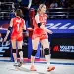 バレー女子日本が見せた“神守備”に公式も驚愕「ヨシノはどうやってやってのけた？」　佐藤淑乃の好レシーブ＆ブロックに脚光【VNL2026】