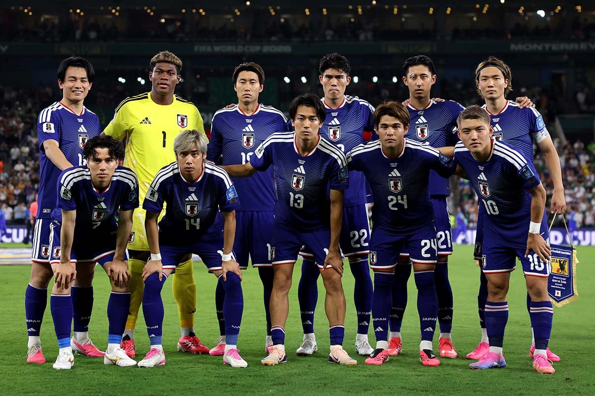 「日本人がまたやった!」サポーターの試合後の姿に現地メディア称賛 チュニジア撃破後の行動で「再び模範を示した」【北中米W杯】 「日本人がまたやった!」サポーターの試合後の姿に現地メディア称賛 チュニジア撃破後の行動で「再び模範を示した」【北中米W杯】