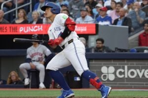 【MLB】岡本和真、三塁手全体トップの17号アーチを米メディア称賛「素晴らしいキャリアのスタート」　“決勝点の口火切る”二塁打でマルチ安打