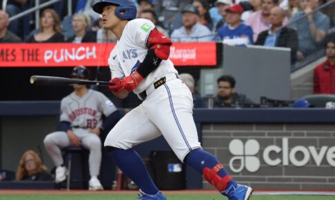 【MLB】岡本和真、三塁手全体トップの17号アーチを米メディア称賛「素晴らしいキャリアのスタート」　“決勝点の口火切る”二塁打でマルチ安打