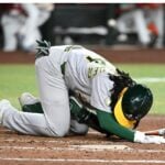 【MLB】アスレチックス23歳新人、自打球直撃で「睾丸破裂」 メジャー初アーチ直後の打席でまさかの“悪夢” 【MLB】アスレチックス23歳新人、自打球直撃で「睾丸破裂」 メジャー初アーチ直後の打席でまさかの“悪夢”