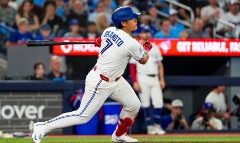 【MLB】岡本和真、殊勲の決勝適時打を呼び込んだ「幸運な落球」　一塁手がファールフライを捕球できず命拾い