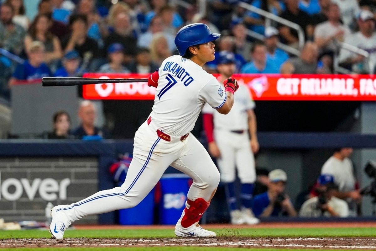 【MLB】岡本和真、殊勲の決勝適時打を呼び込んだ「幸運な落球」 一塁手がファールフライを捕球できず命拾い 【MLB】岡本和真、殊勲の決勝適時打を呼び込んだ「幸運な落球」 一塁手がファールフライを捕球できず命拾い