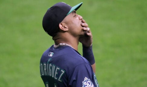 【MLB】「0－22」で歴史的大敗……夏場失速のマリナーズ、イチローの“愛弟子”フリオがアウトカウントを勘違い　2死でスタンドへボールを投げ込む大失態
