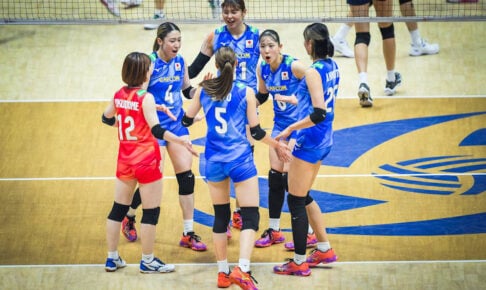 バレー女子日本代表、中国メディアが指摘する「いくつかの課題」とは……　予選全勝突破に導いた指揮官の手腕に高評価【アジア選手権2026】