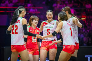 バレー女子、日本人対決の“試合後の交流”に反響続々「何という贅沢な一枚!!」　ミラノ男子・大塚達宣も登場で「素敵な5ショット」【セリエA女子】