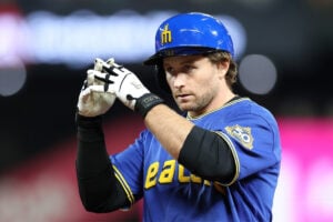 【MLB】マリナーズ新戦力ドノバン、不運なアクシデントの脳震とうが回復遅れ「ノックを受けても吐きそうになる」　打撃練習でヘルメット着用せず