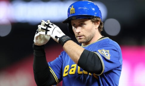 【MLB】マリナーズ新戦力ドノバン、不運なアクシデントの脳震とうが回復遅れ「ノックを受けても吐きそうになる」　打撃練習でヘルメット着用せず