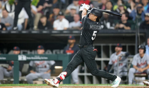 【MLB】“先制32号3ラン”村上宗隆、課題の左投手から豪快アーチ　前日まで「打率.182」も……バルデスの初球シンカーをフルスイング