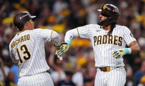 【MLB】パドレスが地区S進出王手、タティスJr.とマチャドがアーチ競演　松井裕樹も好救援、カブスは早くも崖っぷち