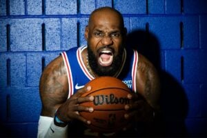 【NBA】レブロンは自宅から練習場まで「ヘリコプター通勤」　チームメートがエピソードを披露「彼はヘリで帰宅、俺は車が壊れて……」