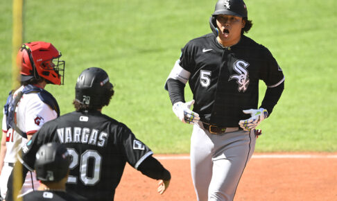 【MLB】村上宗隆、特大のPS1号に地元メディアが賛辞「試合を変えるパワー」　同僚捕手も認める人間力「スーパースターでありながら……」