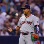 【MLB】「芝生の境目で跳ねた」ラミレス痛恨のトンネルでガーディアンズ敗戦、レイズと1勝1敗に　ア・リーグ優勝決定シリーズ