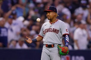 【MLB】「芝生の境目で跳ねた」ラミレス痛恨のトンネルでガーディアンズ敗戦、レイズと1勝1敗に　ア・リーグ優勝決定シリーズ