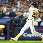 【MLB】ワールドシリーズ第1戦はブルワーズが辛勝、主将イエリッチの先制適時打が決勝点に ミジオロウスキーが5回1失点の快投 【MLB】ワールドシリーズ第1戦はブルワーズが辛勝、主将イエリッチの先制適時打が決勝点に ミジオロウスキーが5回1失点の快投