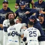【MLB】レイズ、0勝3敗の崖っぷちから“延長12回”劇的逆転サヨナラ勝ち ブルワーズは途中交代の三塁手が痛恨の悪送球で崩壊 【MLB】レイズ、0勝3敗の崖っぷちから“延長12回”劇的逆転サヨナラ勝ち ブルワーズは途中交代の三塁手が痛恨の悪送球で崩壊