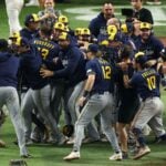 【MLB】球団創設58年目ブルワーズ、4勝1敗でレイズを下して初の世界一　剛腕ミジオロウスキーが6回途中無失点の快投劇