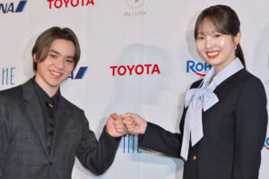 「しょまりん」こと本田真凜・宇野昌磨組、デビュー戦を前に演技動画を公開……「鳥肌が立つ」「心が揺さぶられる」と進化に驚く声【フィギュアスケート】