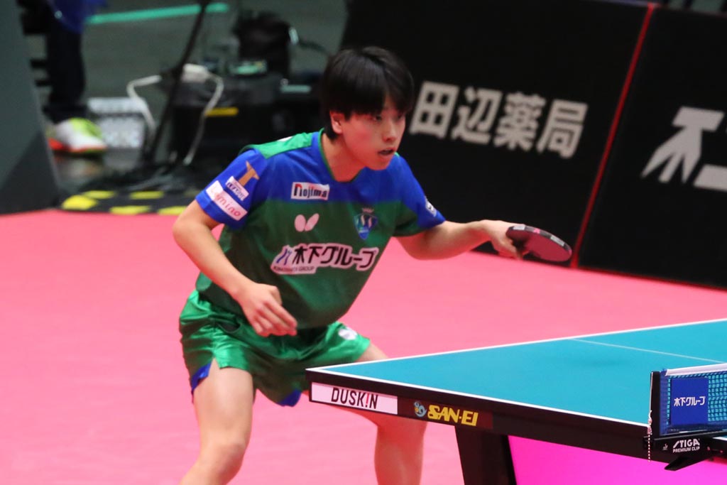 首位KM東京を支える分厚い選手層 単複勝利の篠塚大登は「怪我もなく良い状態」 倉嶋監督も成長に太鼓判【Tリーグ】 首位KM東京を支える分厚い選手層 単複勝利の篠塚大登は「怪我もなく良い状態」 倉嶋監督も成長に太鼓判【Tリーグ】