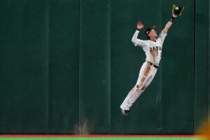 【WBC2026】「まるで魔法のようだった」周東佑京の“超ファインプレー”を米放送局が絶賛　侍ジャパン、宿敵・韓国撃破で連勝
