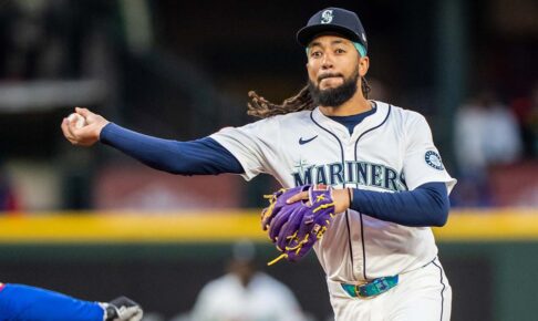 【MLB】「今週のスーパープレー集」GG賞名手の奇想天外キャッチ、マリナーズ二遊間の“神連携”は必見【4月27日～5月3日】